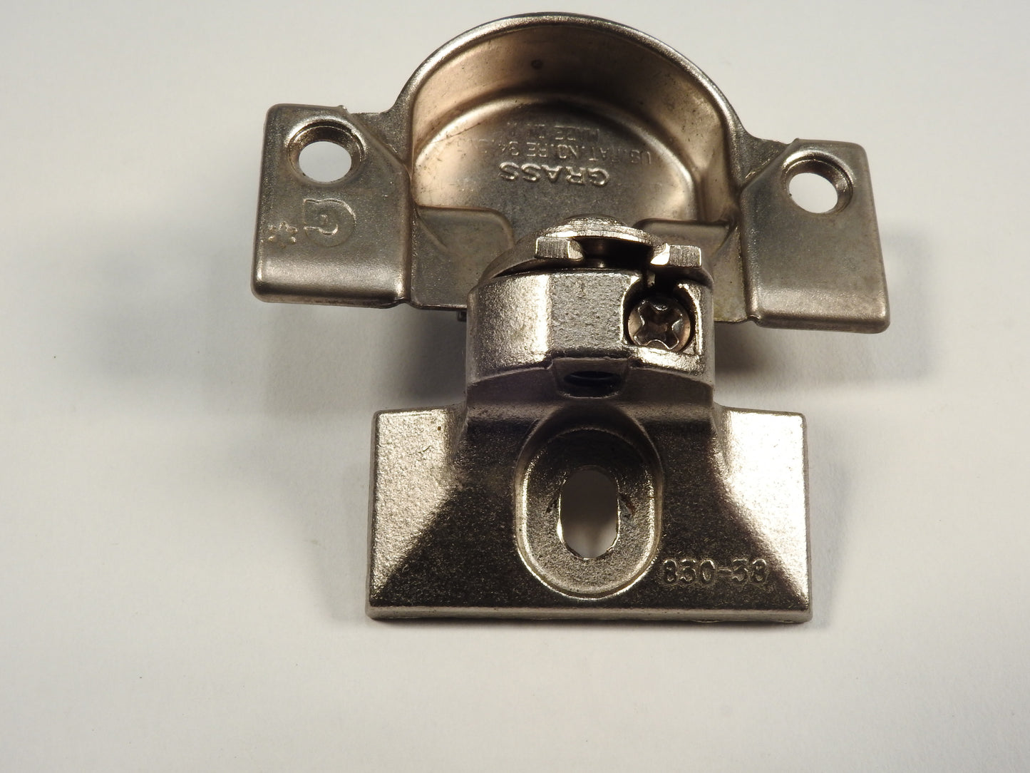 Grass 850 Hinge Cup with the 830-38 Nickel mounting plate - Complete Hinge - Refurbished