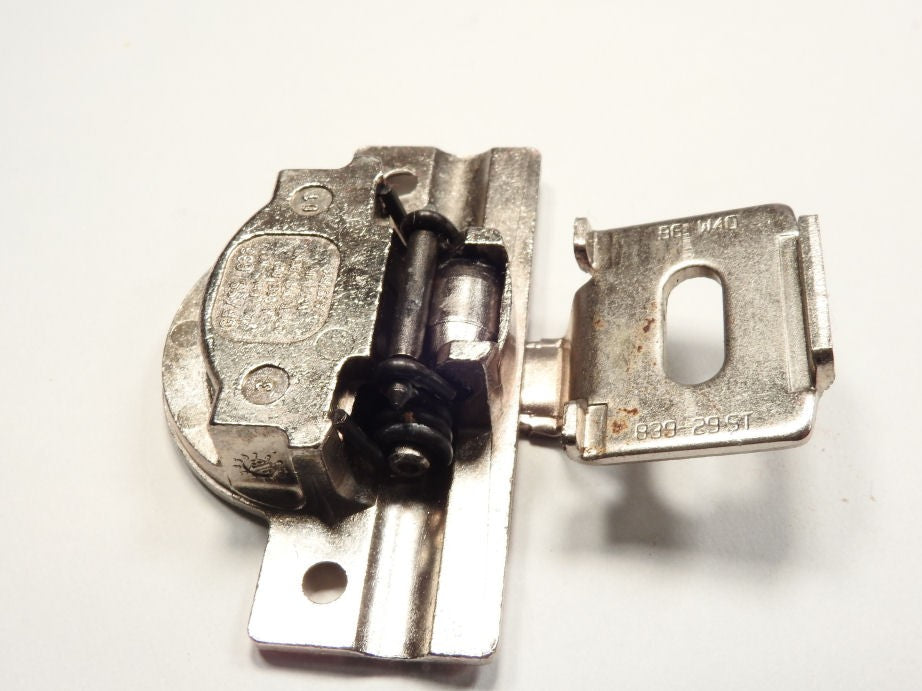 Grass 839-29 Hinge - Early Model