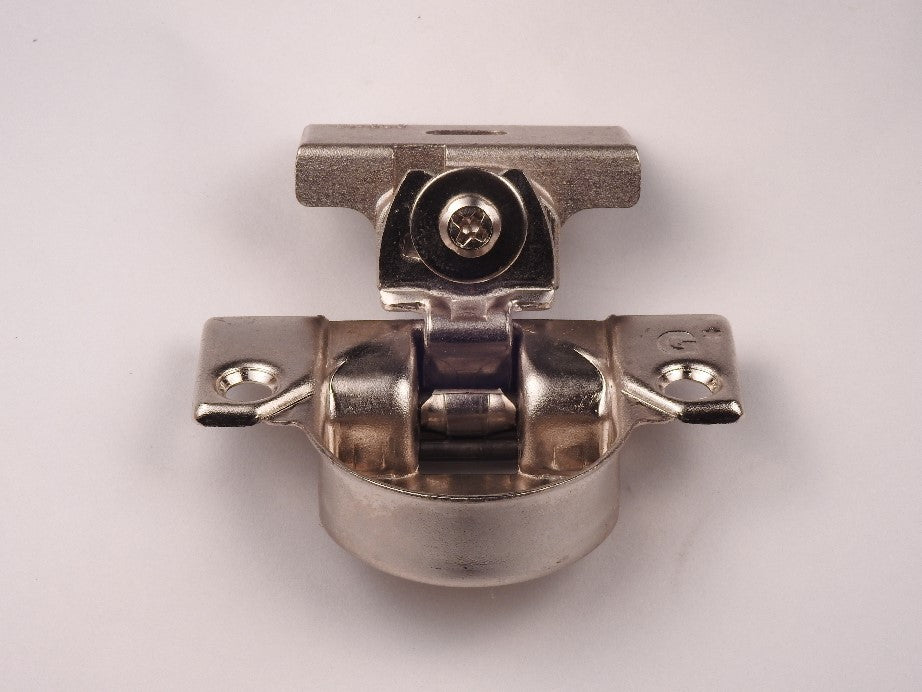 Grass 850 Hinge Cup with the 830-15 Nickel Mounting plate - Complete Hinge